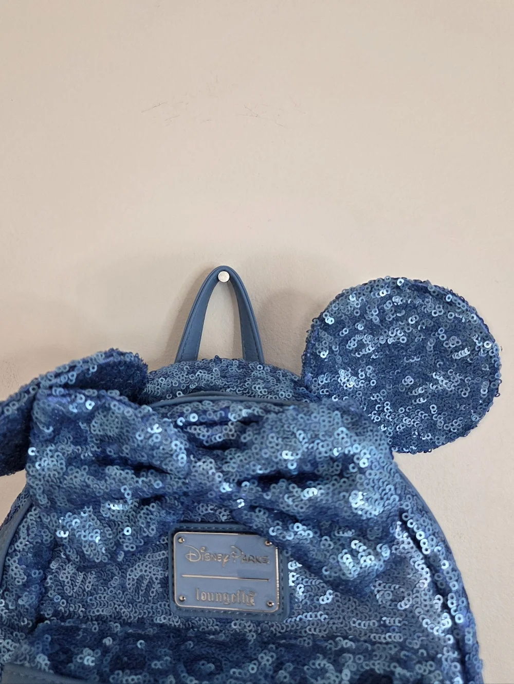 Disney Parks Loungefly Minnie Mouse Hydrangea Blue Sequin Mini Backpack - Picture 6 of 11